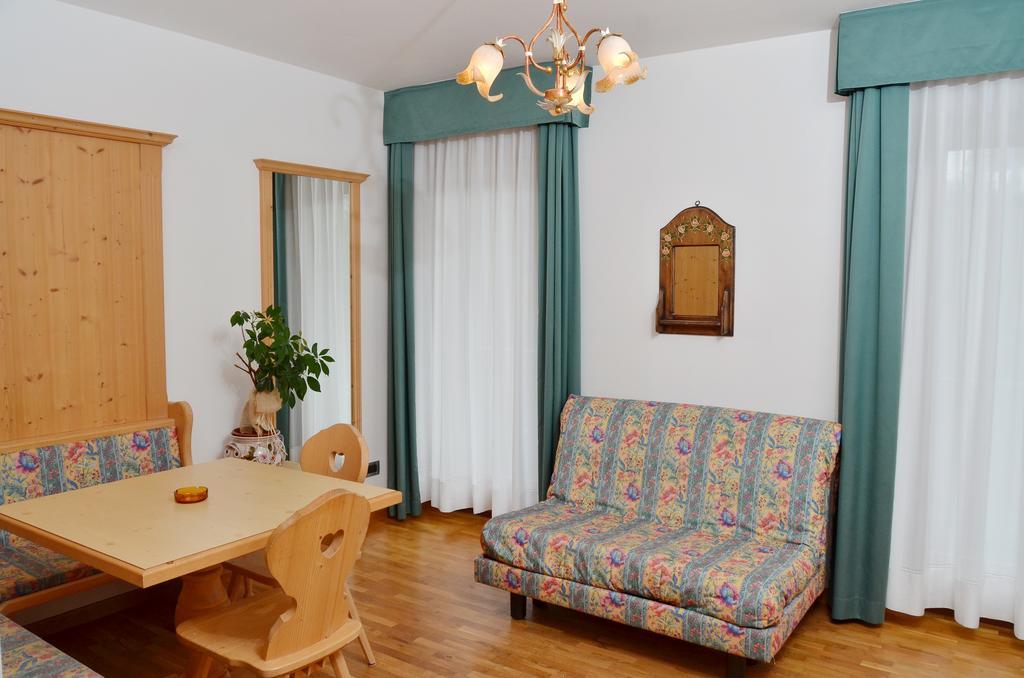 Residence Taufer San Martino Di Castrozza Room photo